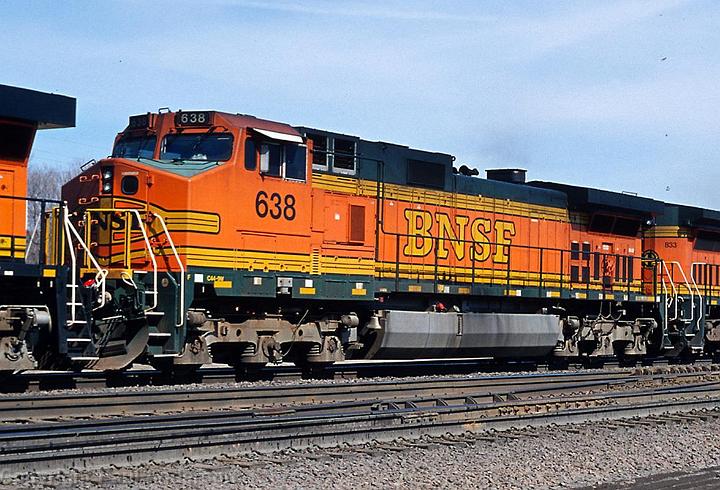 BNSF 638 C44 9W.jpg